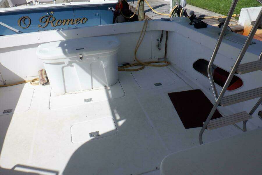 Surface Interval IV 33ft Bertram Yacht For Sale