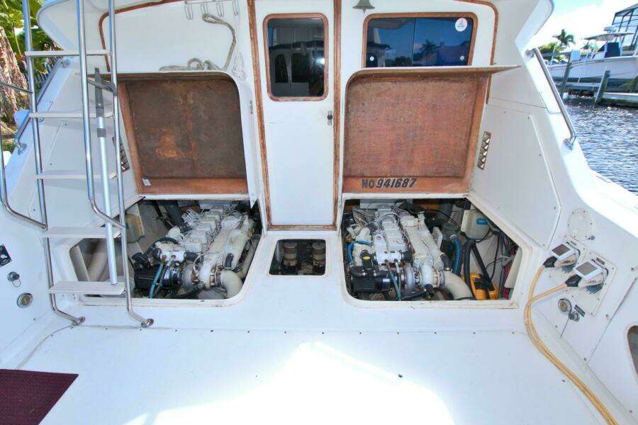 Surface Interval IV 33ft Bertram Yacht For Sale