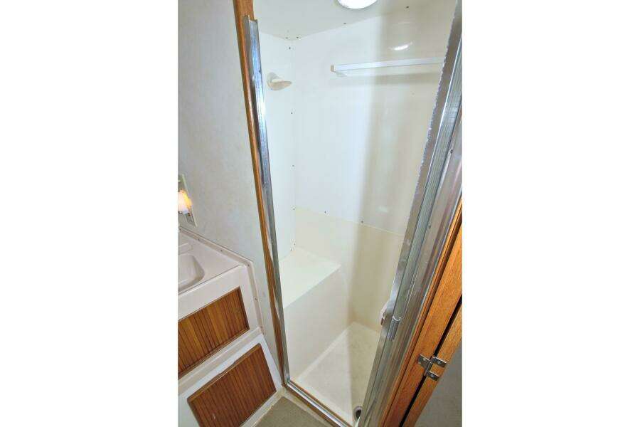 Surface Interval IV 33ft Bertram Yacht For Sale