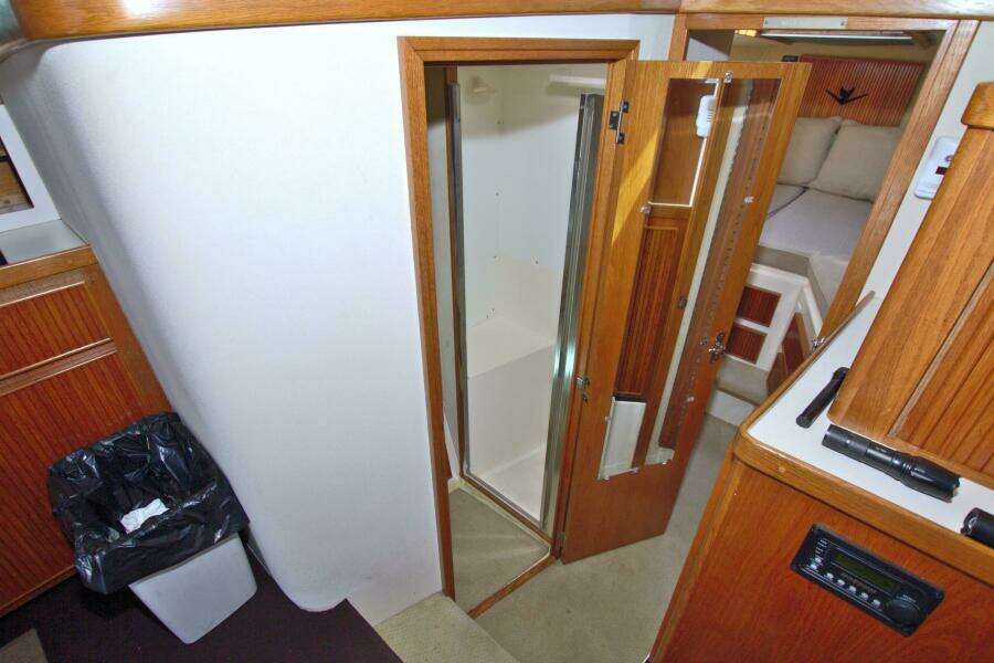Surface Interval IV 33ft Bertram Yacht For Sale