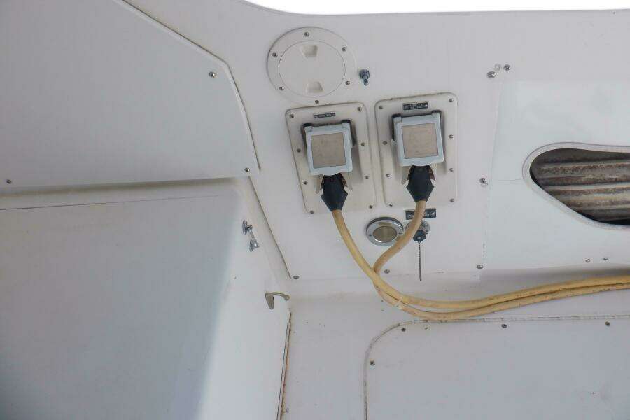 Surface Interval IV 33ft Bertram Yacht For Sale
