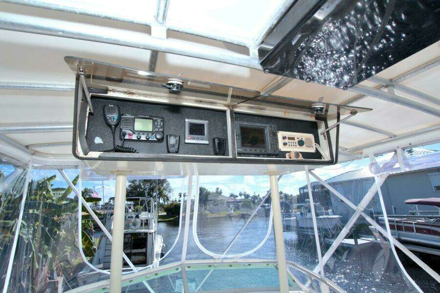 Surface Interval IV 33ft Bertram Yacht For Sale