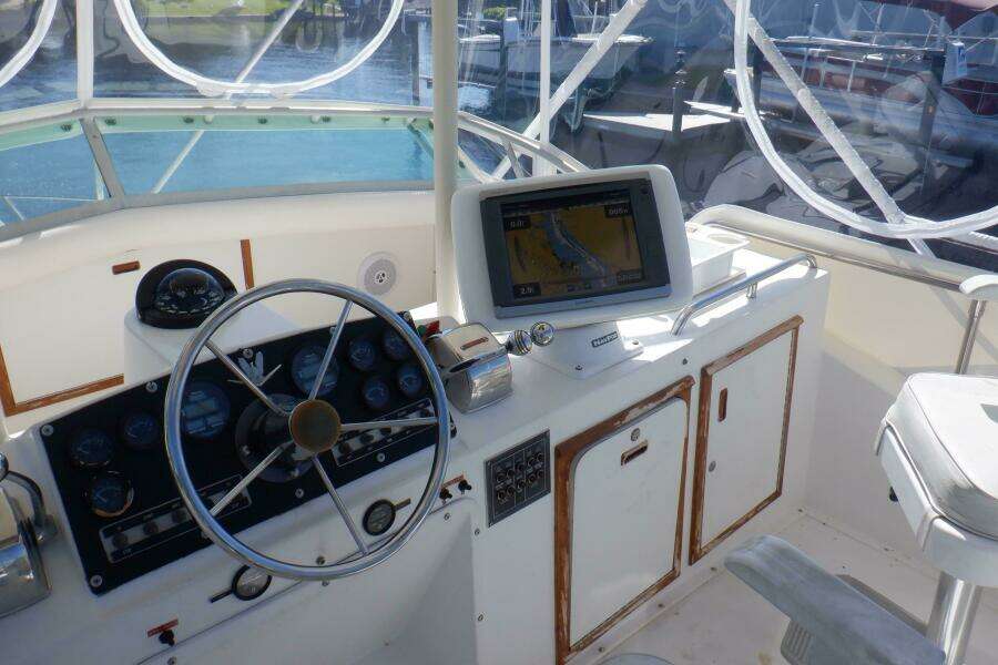 Surface Interval IV 33ft Bertram Yacht For Sale