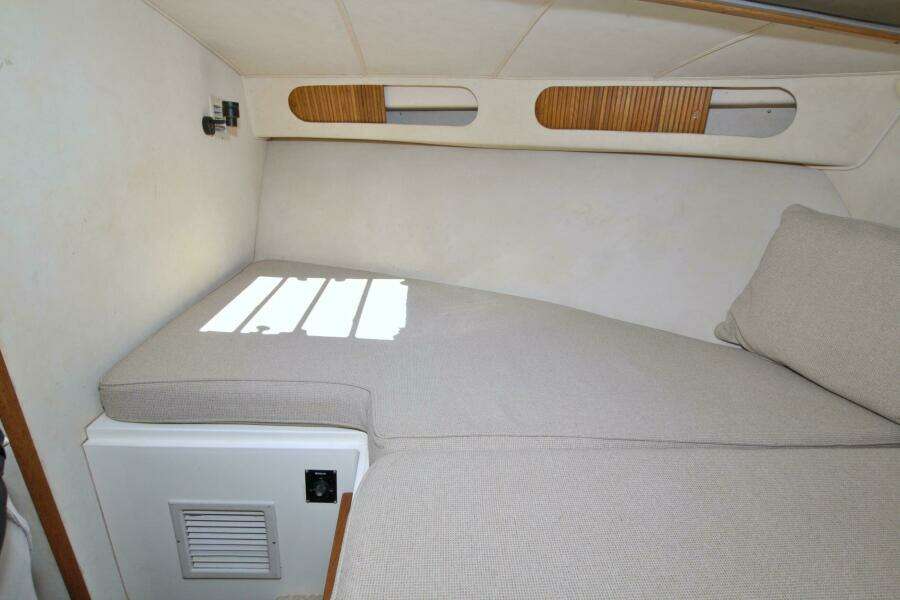 Surface Interval IV 33ft Bertram Yacht For Sale