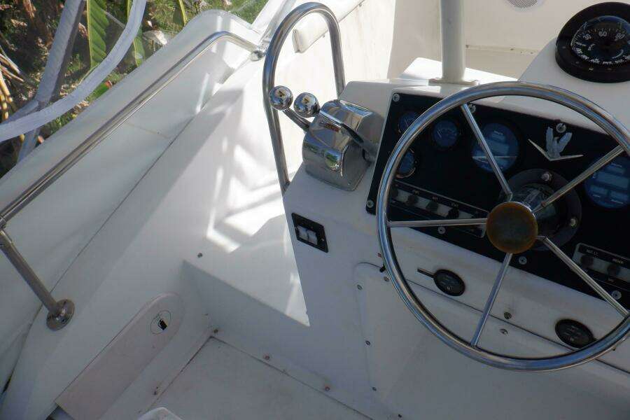 Surface Interval IV 33ft Bertram Yacht For Sale