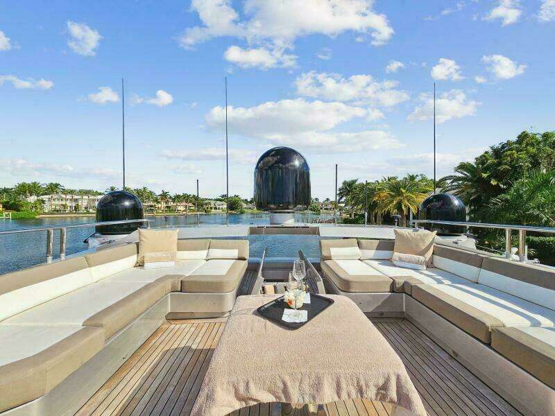 124ft Palmer Johnson Yacht For Sale
