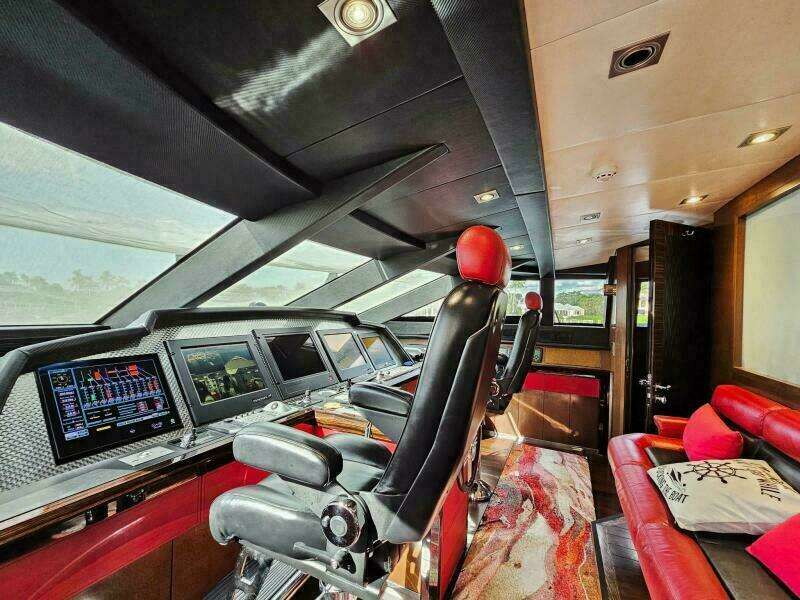 124ft Palmer Johnson Yacht For Sale