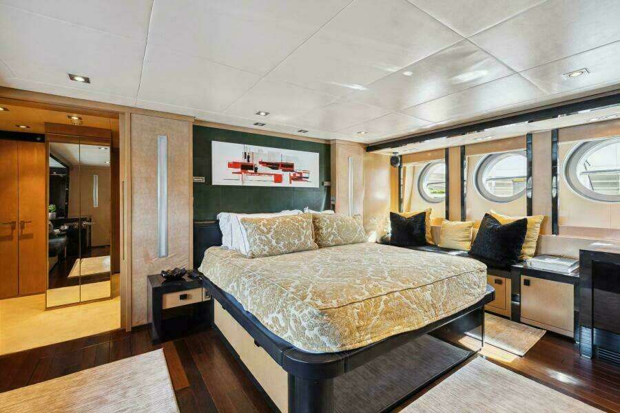 124ft Palmer Johnson Yacht For Sale
