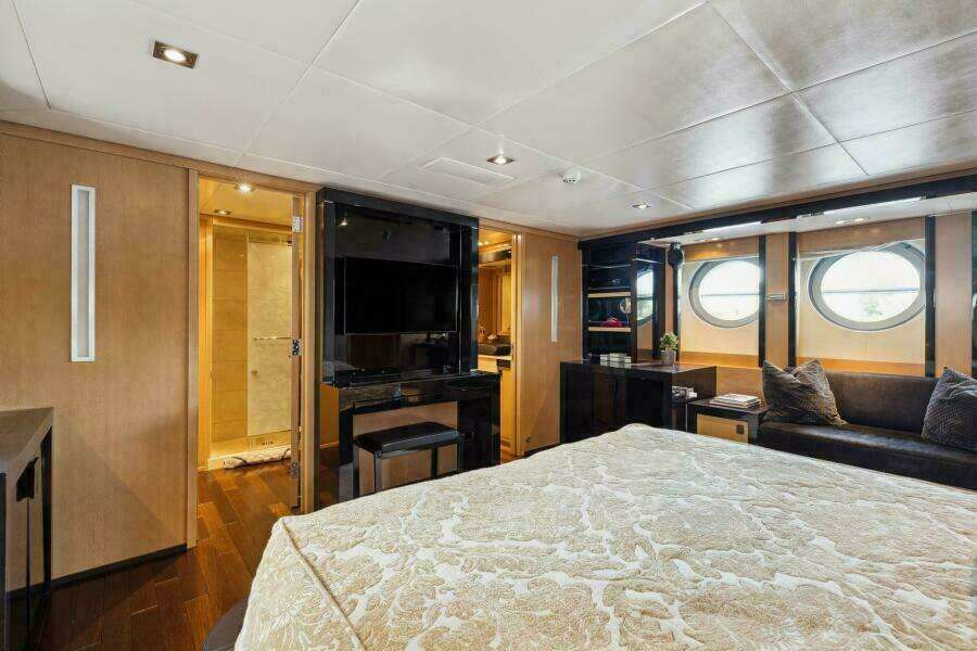 124ft Palmer Johnson Yacht For Sale