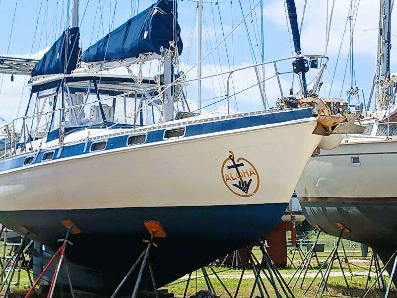 Aloha 41ft Morgan Yacht For Sale