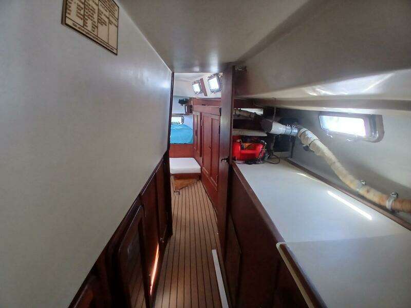 Aloha 41ft Morgan Yacht For Sale