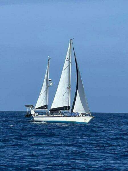 Aloha 41ft Morgan Yacht For Sale