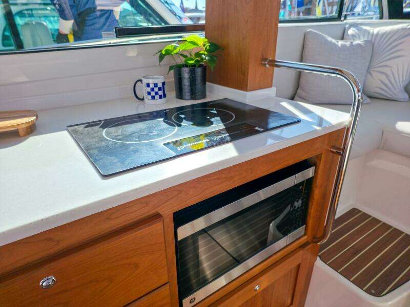 41ft Back Cove Yacht For Sale
