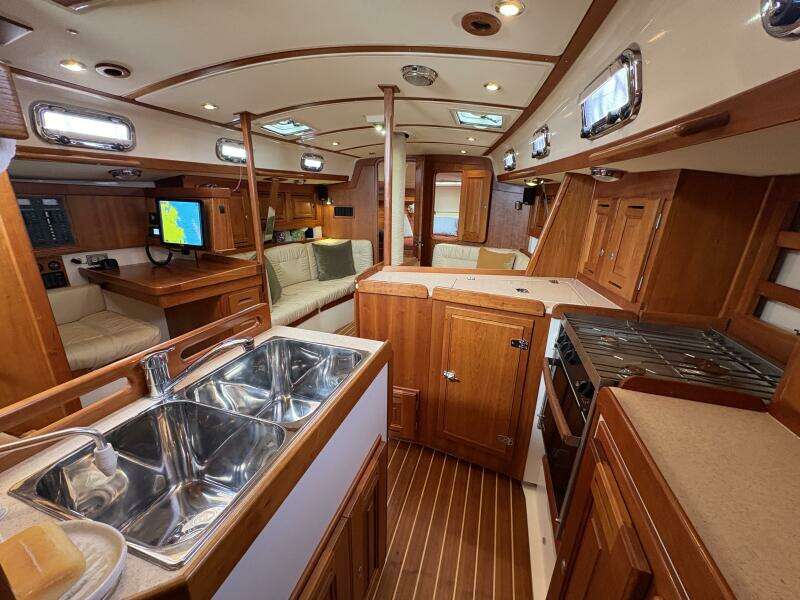 Nightwatch 37ft Tartan Yacht For Sale