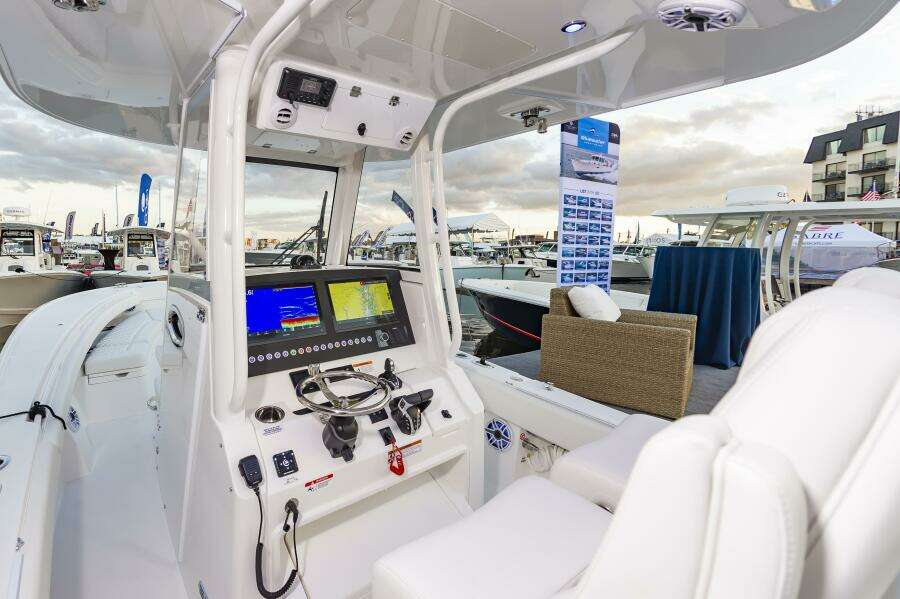 28RegulatorHull775_107