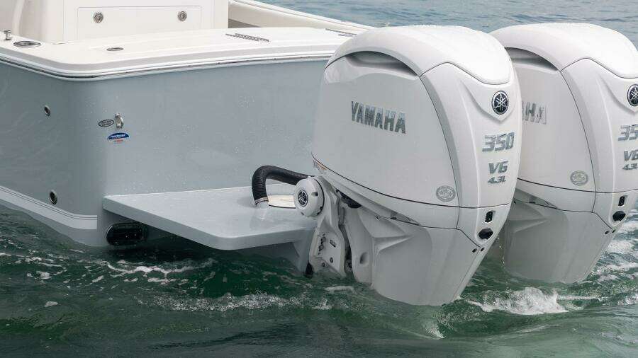 28ft Regulator Yacht For Sale