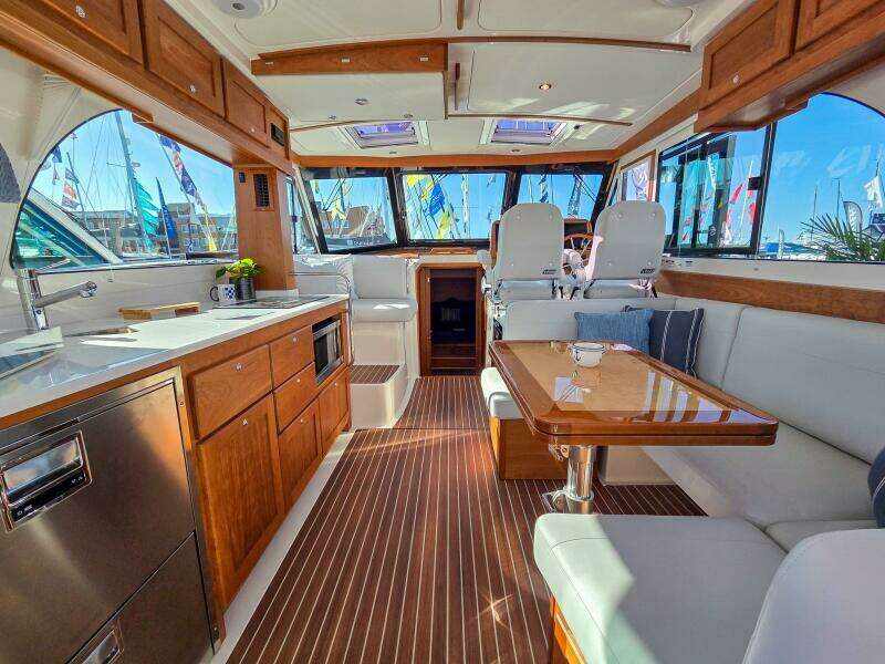 41ft Back Cove Yacht For Sale