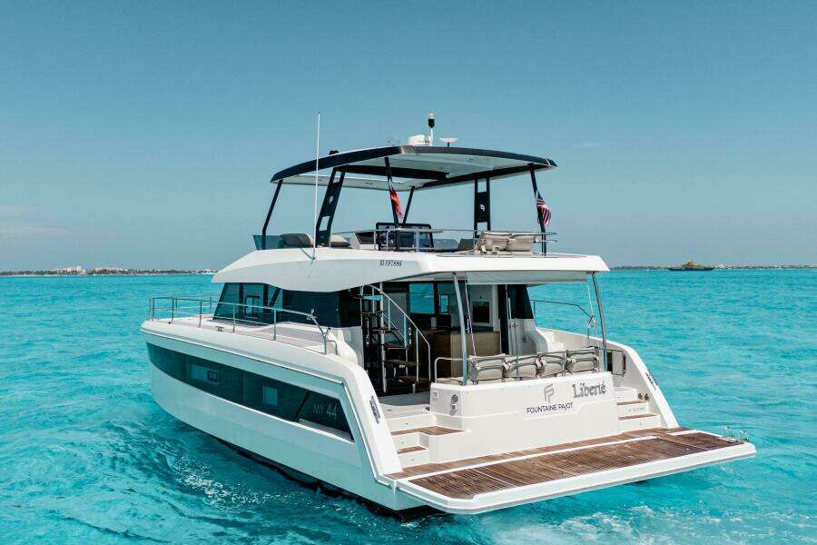 Libert e 44ft Fountaine Pajot Yacht For Sale Libert e 44ft Fountaine Pajot Yacht For Sale