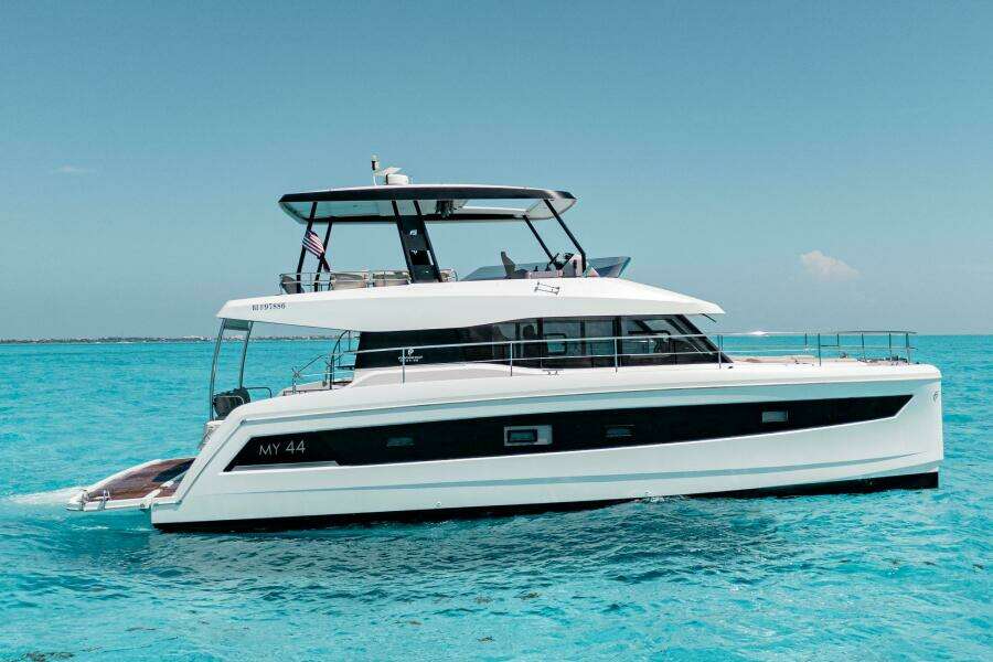 Libert e 44ft Fountaine Pajot Yacht For Sale Libert e 44ft Fountaine Pajot Yacht For Sale