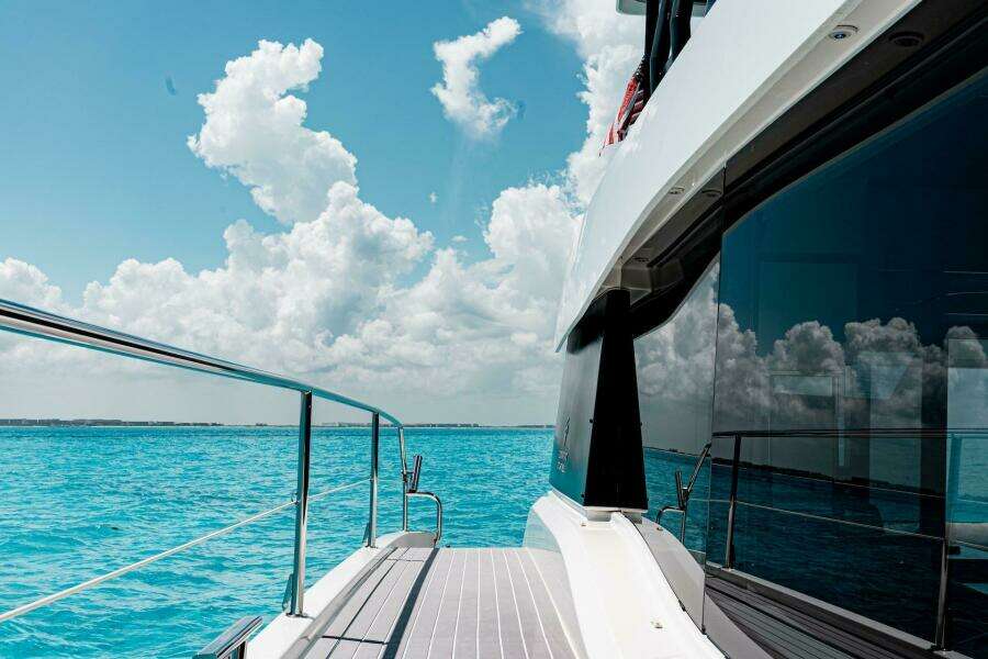 Libert e 44ft Fountaine Pajot Yacht For Sale Libert e 44ft Fountaine Pajot Yacht For Sale