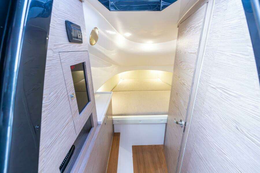 T T GYPZY 37ft Sacs Yacht For Sale