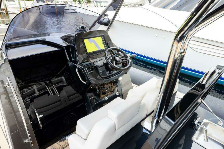 T T GYPZY 37ft Sacs Yacht For Sale