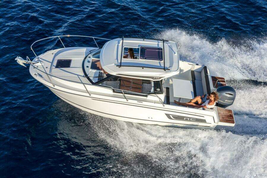 26ft Jeanneau Yacht For Sale