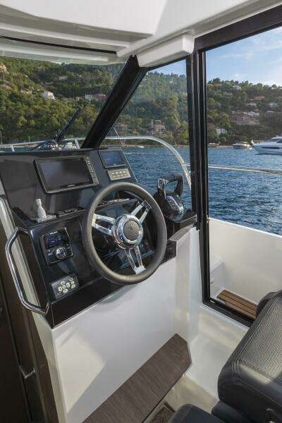 29ft Jeanneau Yacht For Sale