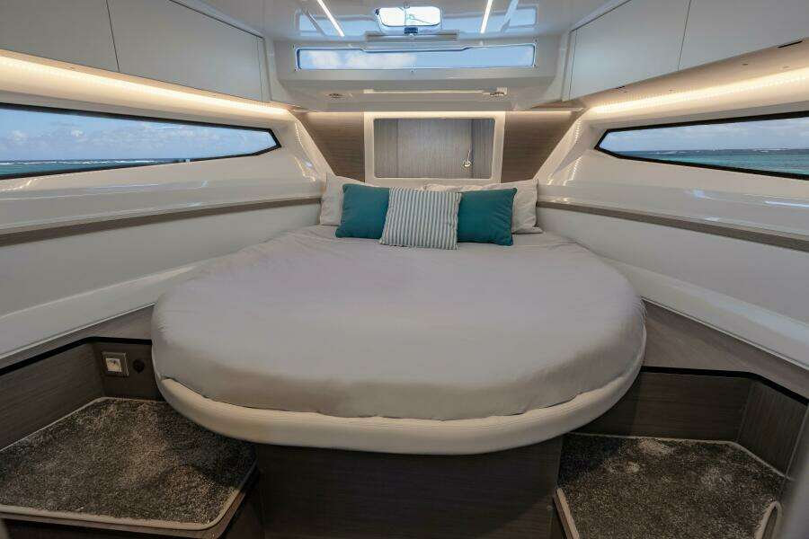 29ft Jeanneau Yacht For Sale