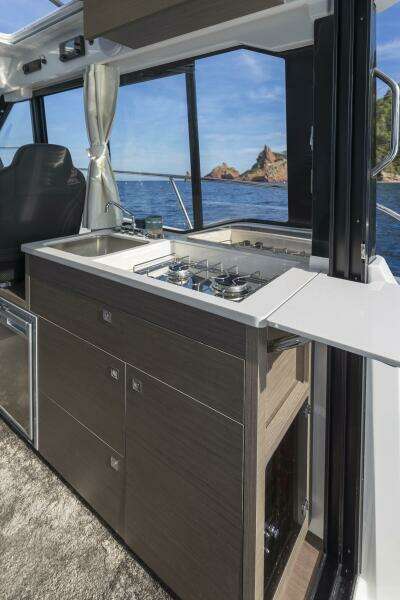 29ft Jeanneau Yacht For Sale