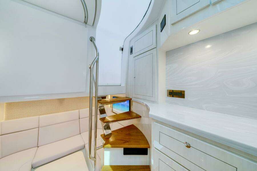 56ft HCB Yacht For Sale