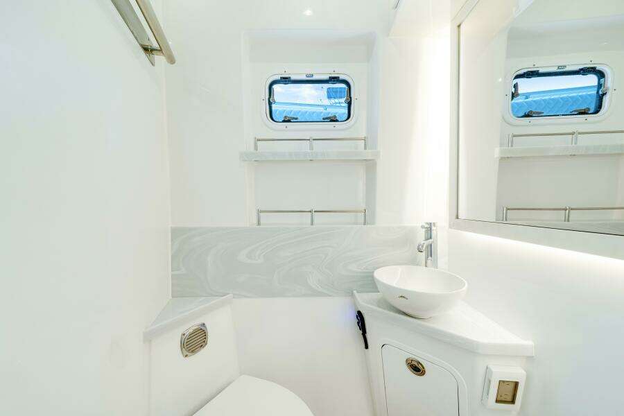 56ft HCB Yacht For Sale