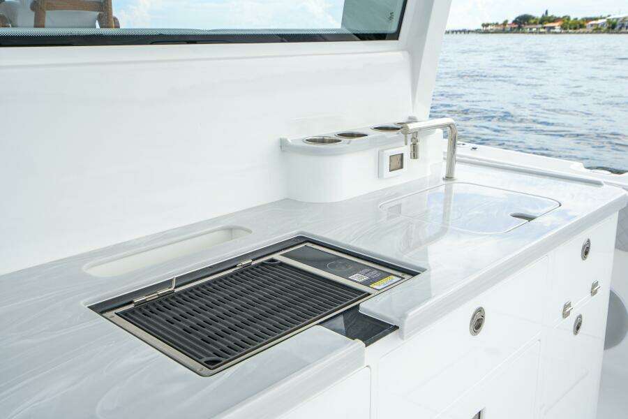 56ft HCB Yacht For Sale
