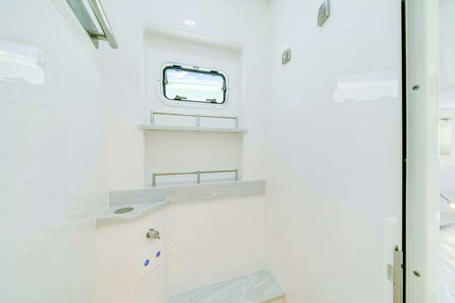 56ft HCB Yacht For Sale