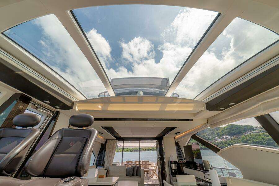 2017 Azimut 77 