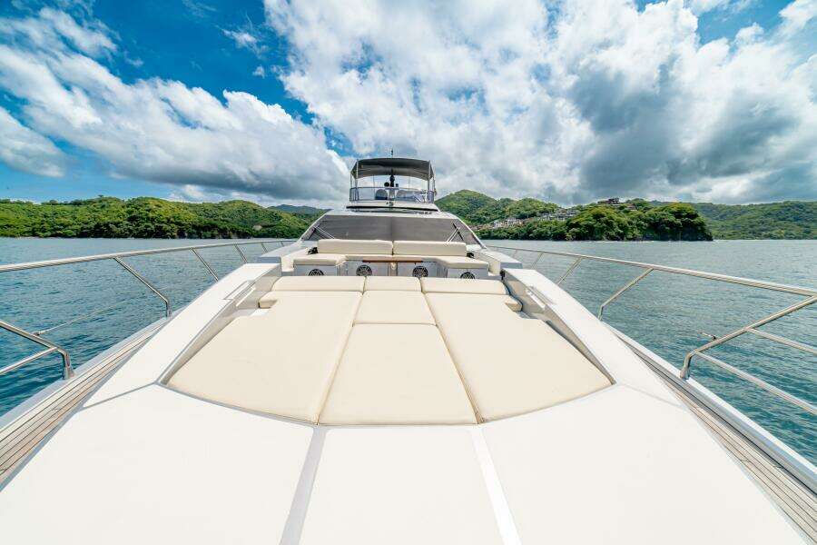 2017 Azimut 77 
