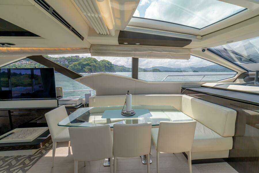 2017 Azimut 77 
