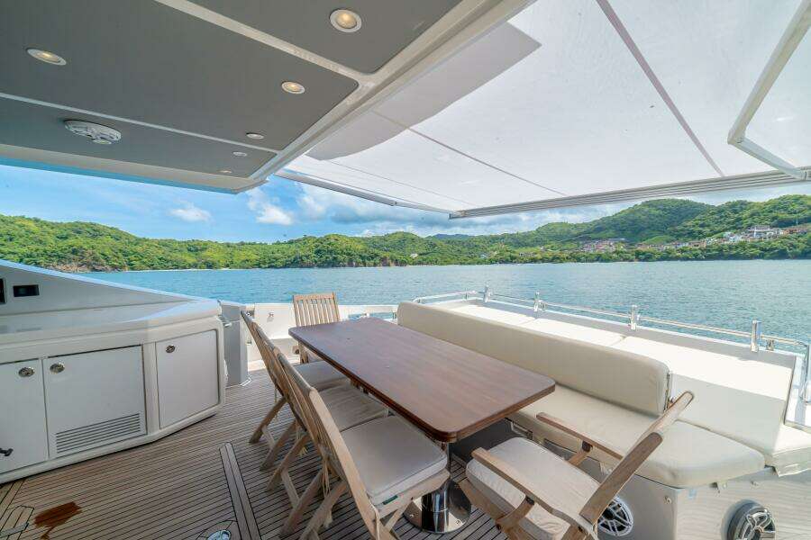 2017 Azimut 77 