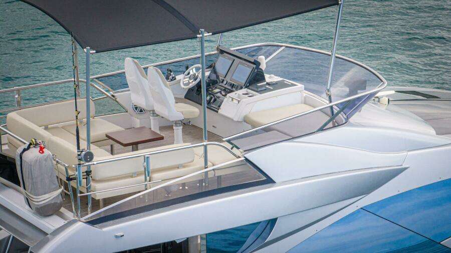 2017 Azimut 77 