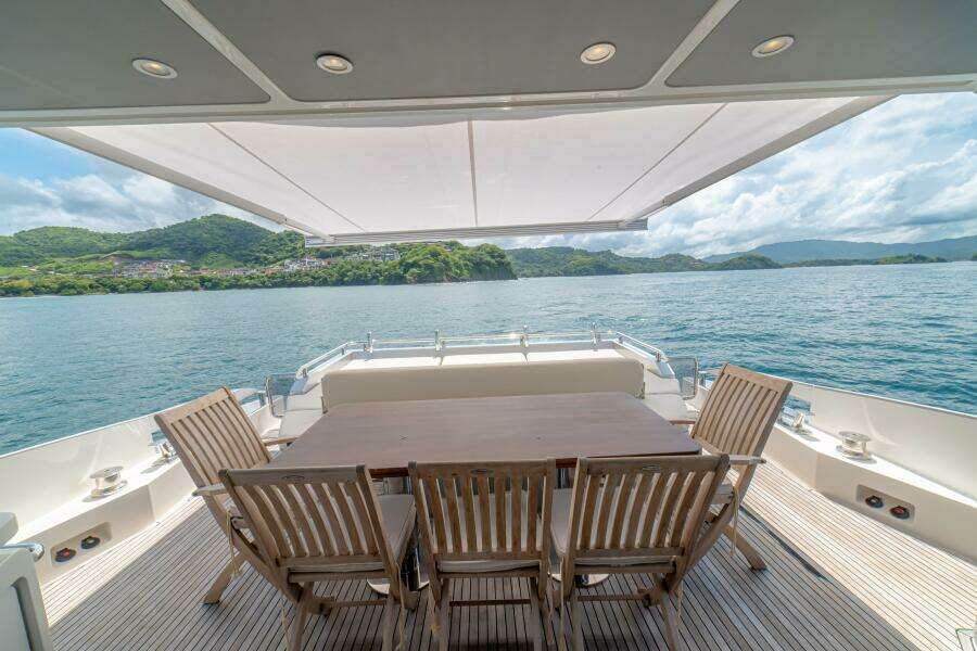2017 Azimut 77 