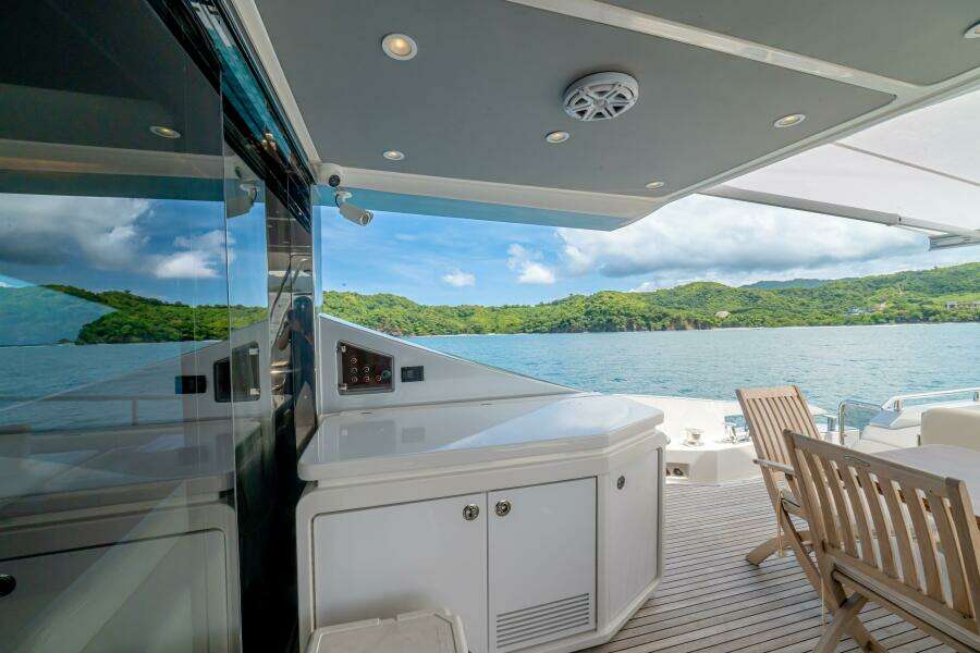 2017 Azimut 77 