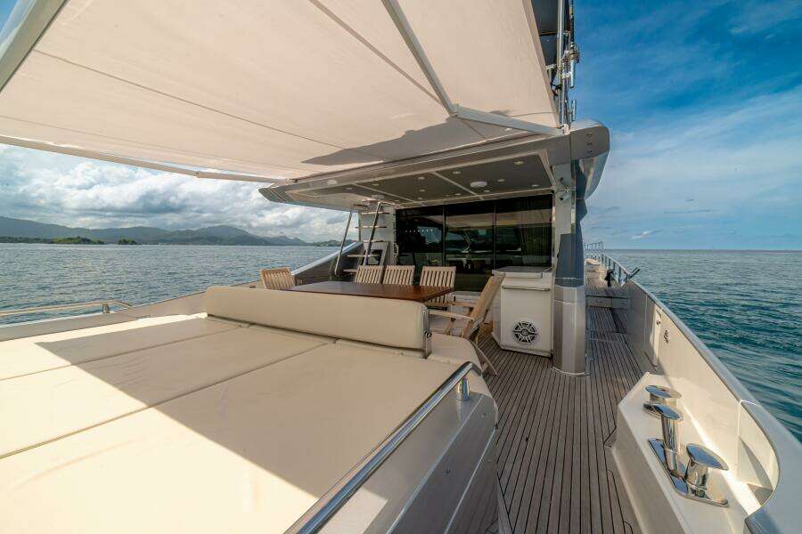 2017 Azimut 77 