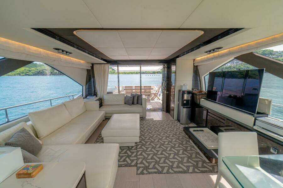 2017 Azimut 77 
