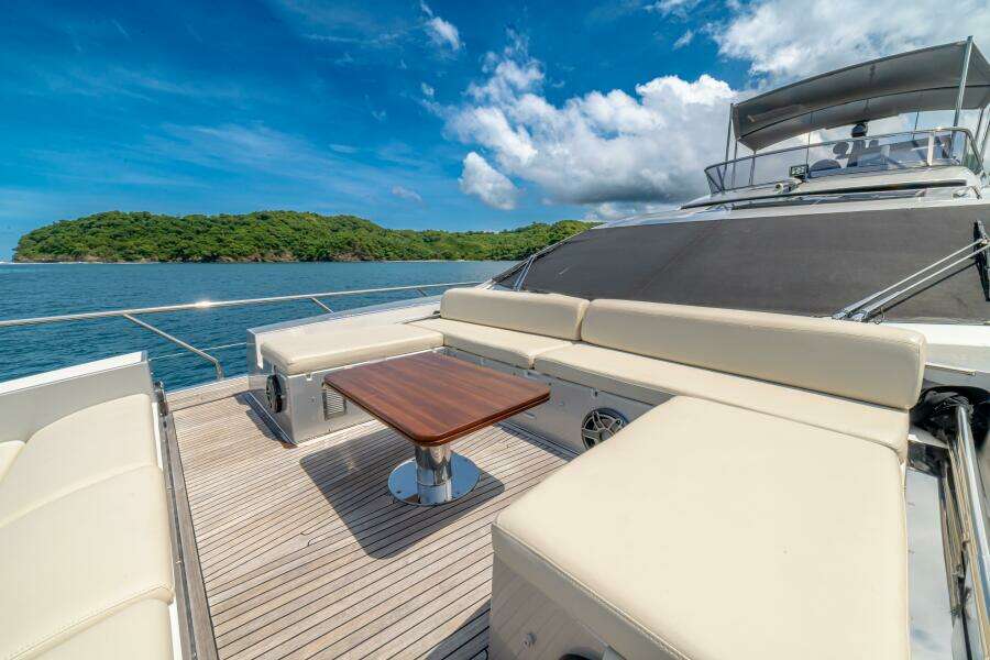 2017 Azimut 77 