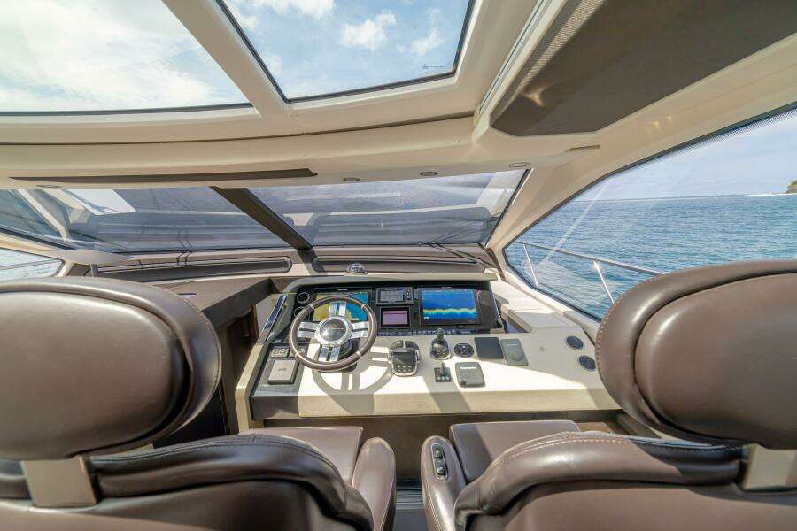 2017 Azimut 77 