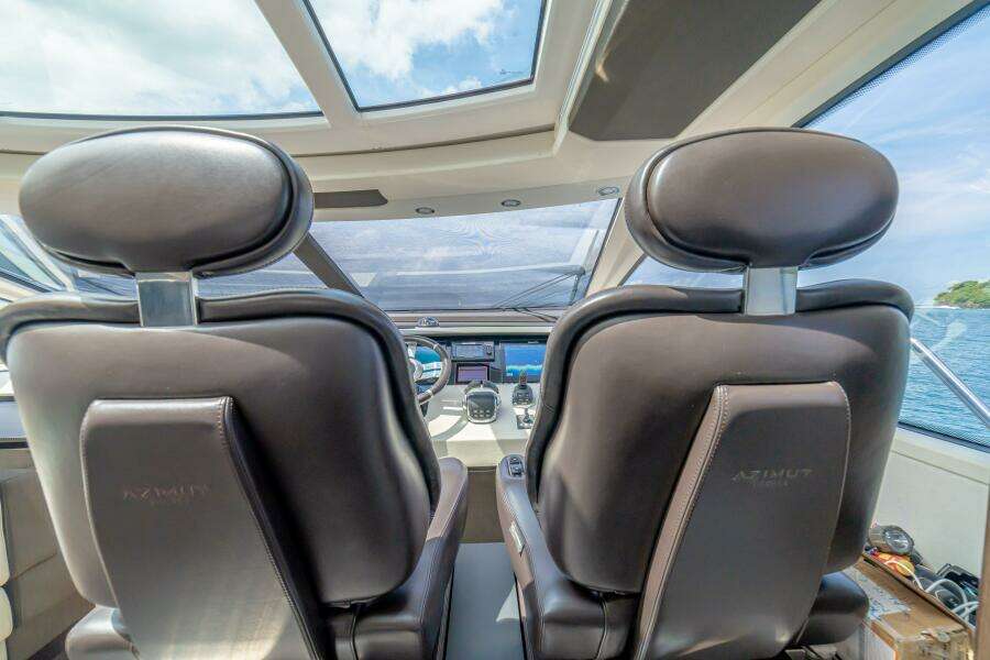 2017 Azimut 77 