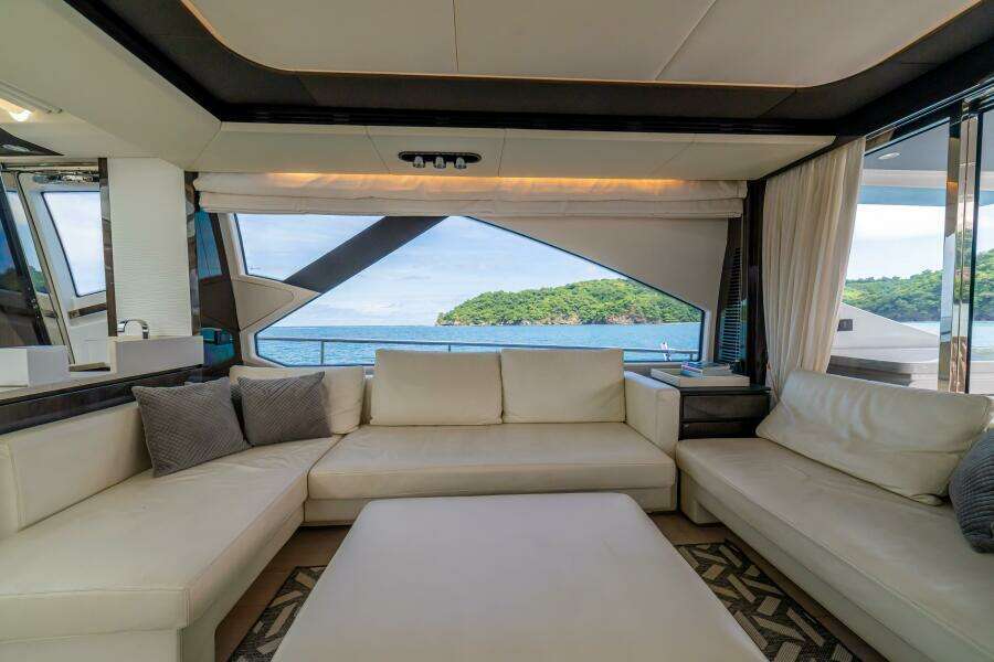 2017 Azimut 77 