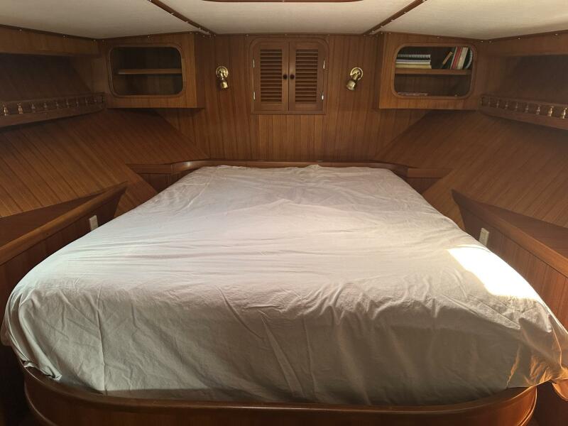 42' 2002 Novatec Sundeck