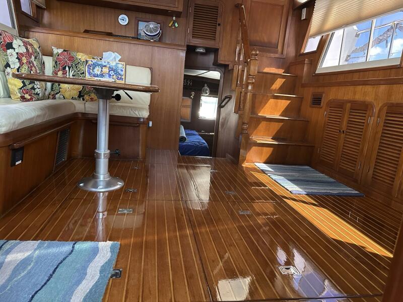 42' 2002 Novatec Sundeck