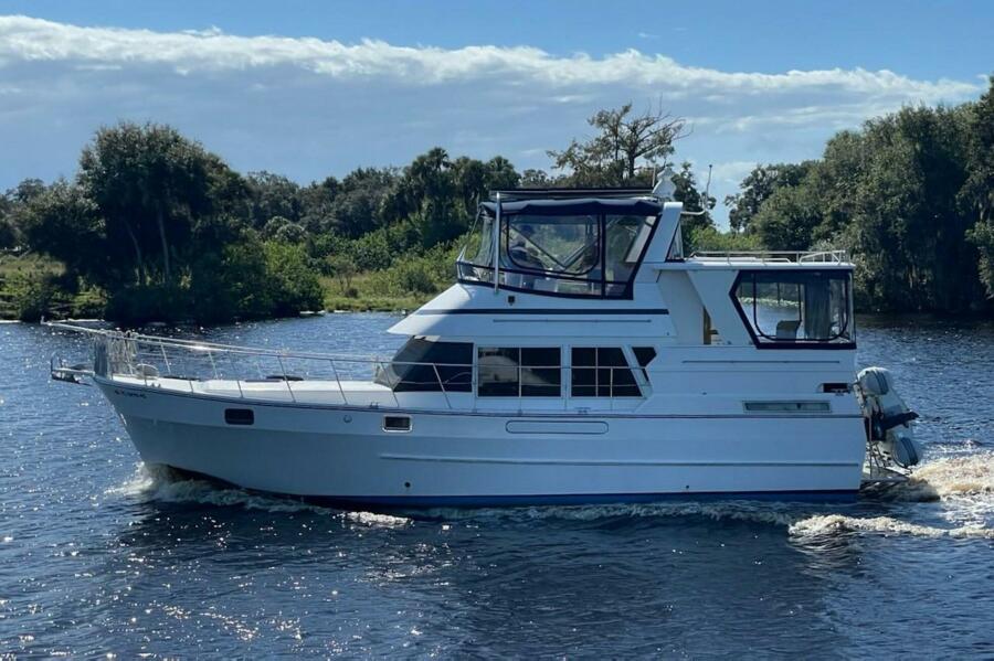 42' 2002 Novatec Sundeck